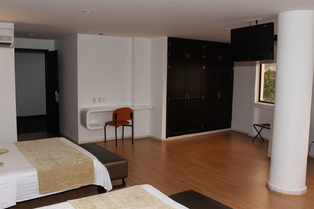 Hotel Metropolis Plaza Cali Exteriör bild